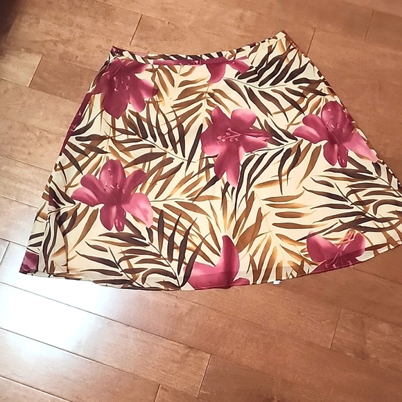 Flowery Skirt - Picture 1 of 2